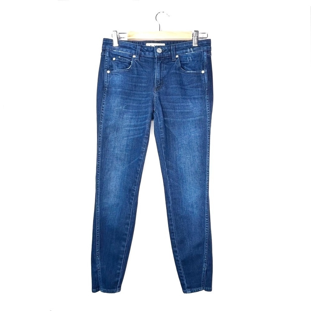 AMO Jeans “Twist” Cut Cropped Slim Mid-rise Size 27 Blue Eclipse Wash amo a m o